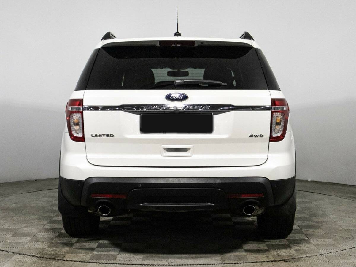 Ford Explorer с пробегом — 2012 год. Фото: #4