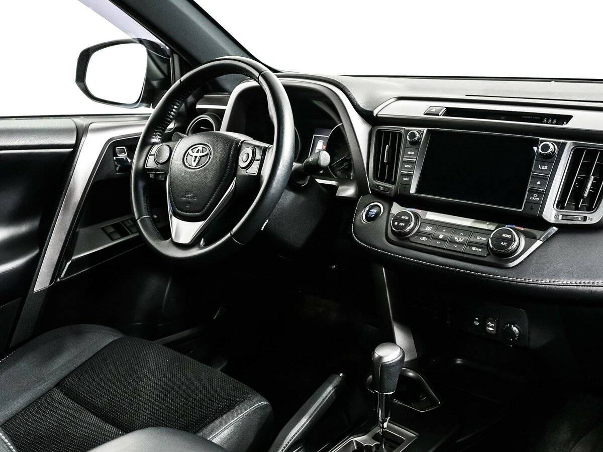 Toyota RAV4 с пробегом — 2019 год. Фото: #8