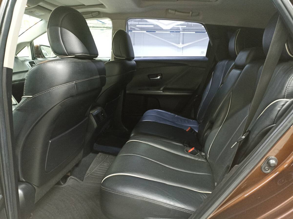 Toyota Venza с пробегом — 2013 год. Фото: #11
