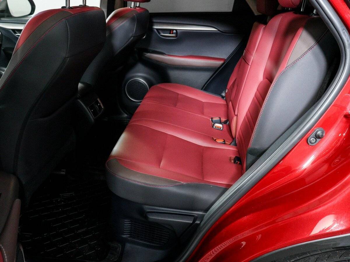 Lexus NX с пробегом — 2018 год. Фото: #6