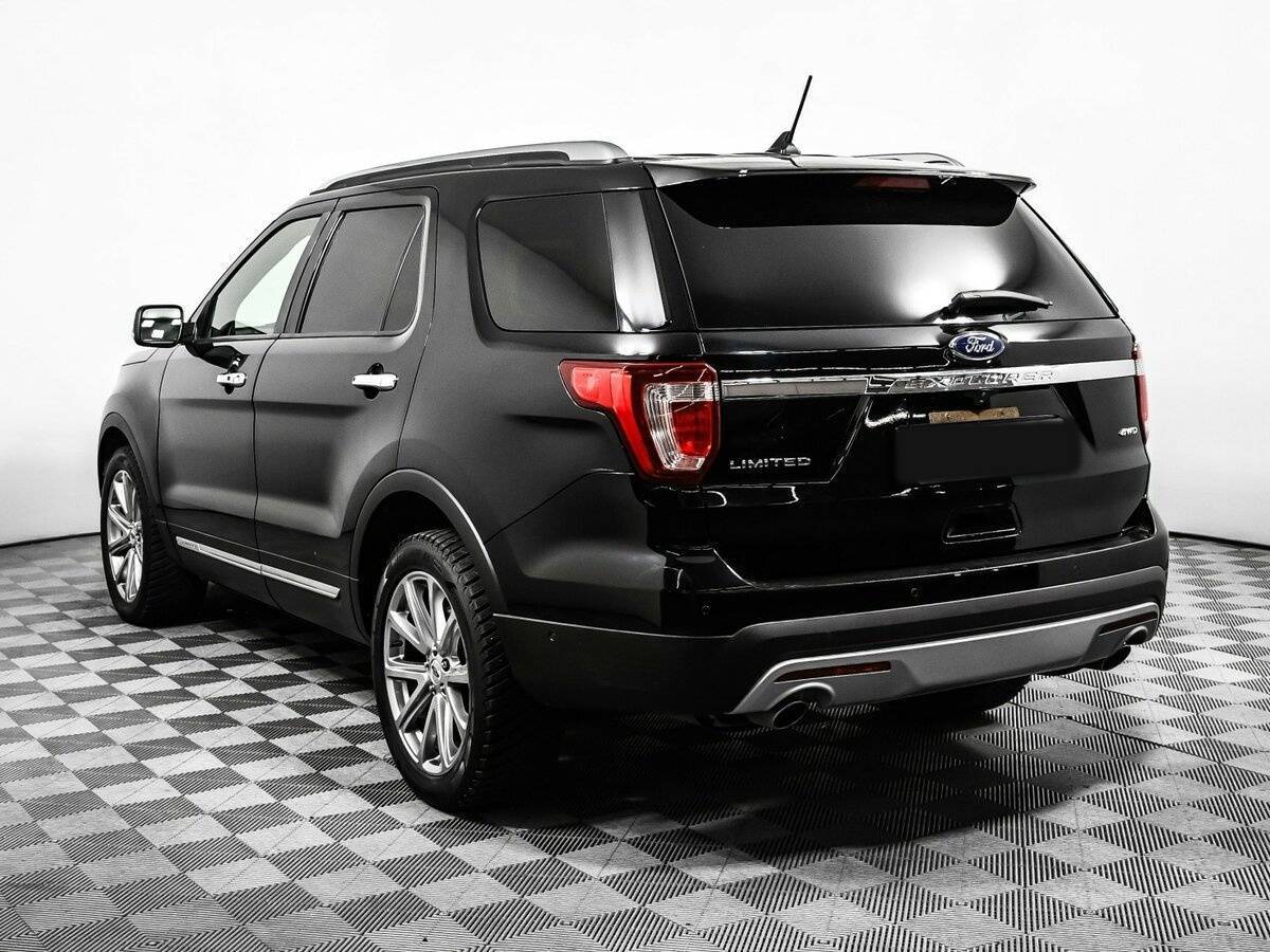 Ford Explorer с пробегом — 2017 год. Фото: #6