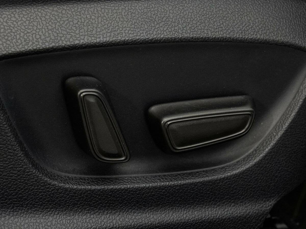 Toyota Camry с пробегом — 2018 год. Фото: #23