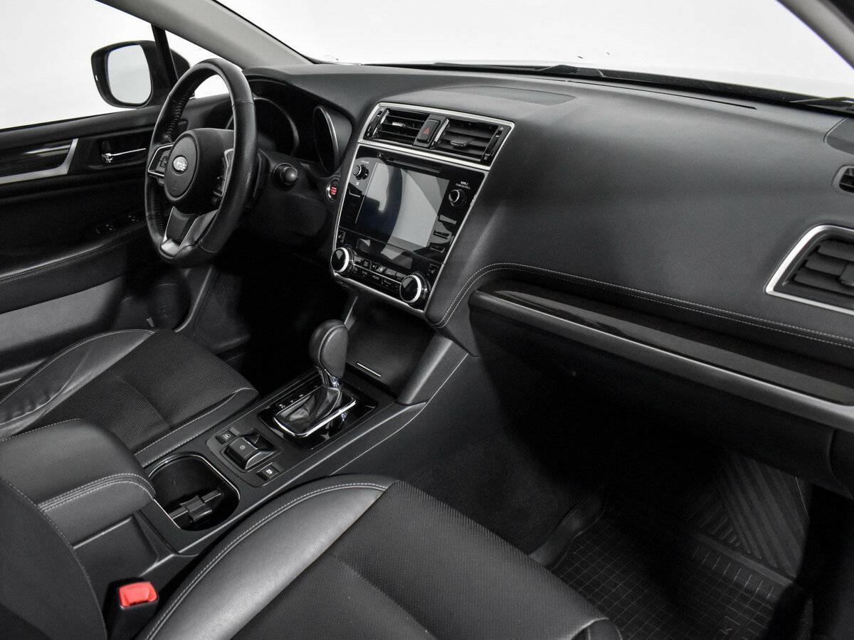 Subaru Outback с пробегом — 2018 год. Фото: #11