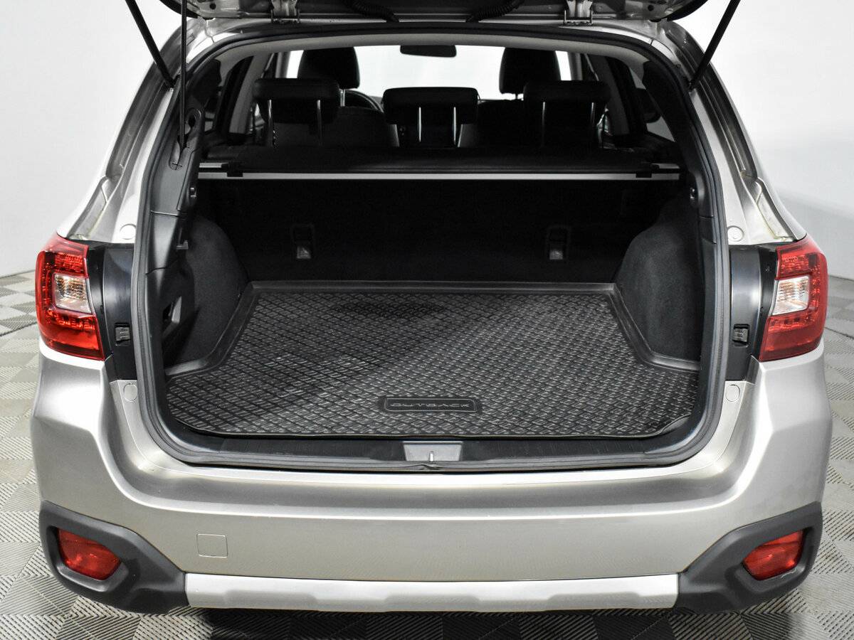 Subaru Outback с пробегом — 2018 год. Фото: #21