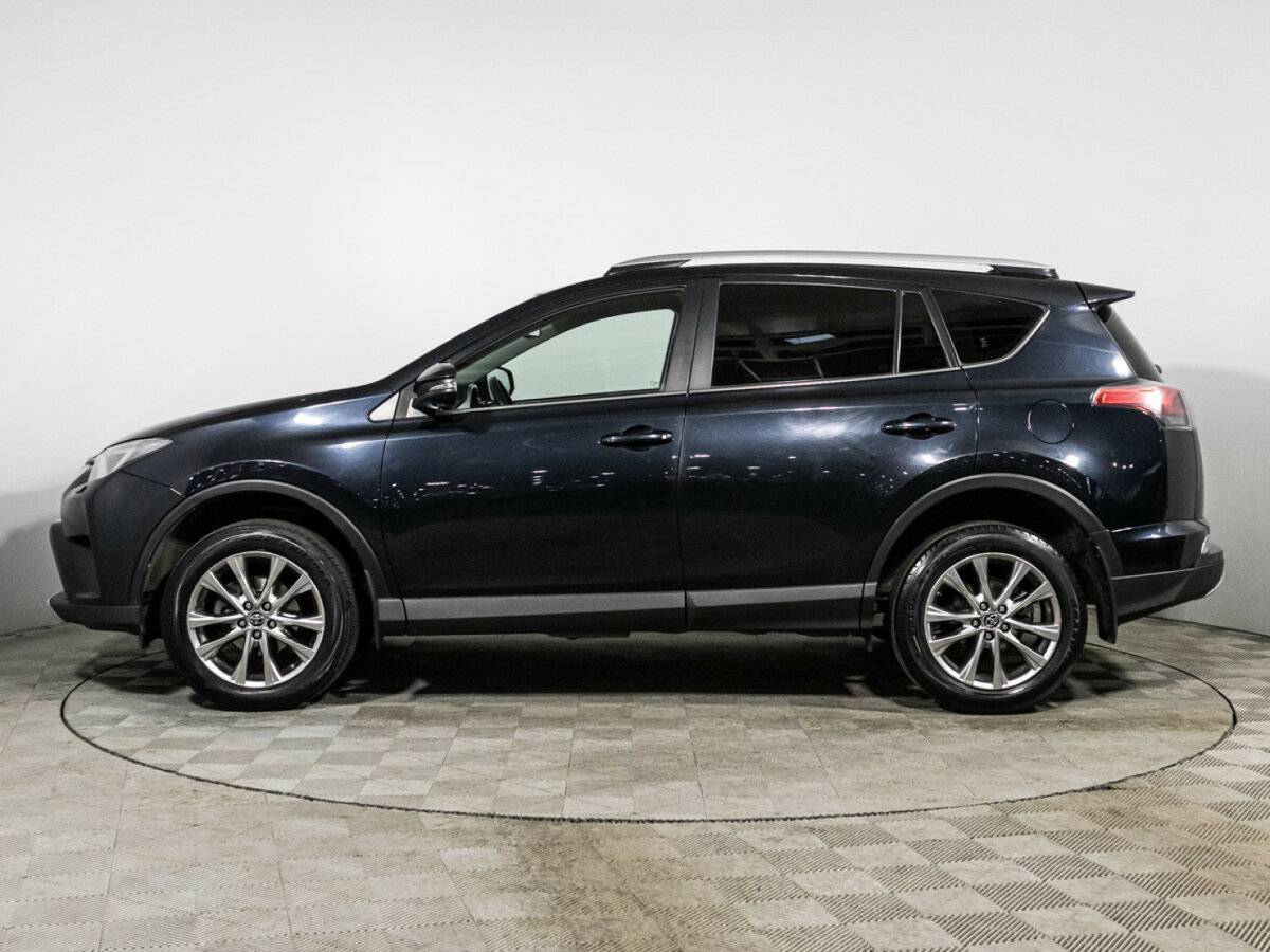 Toyota RAV4 с пробегом — 2017 год. Фото: #7