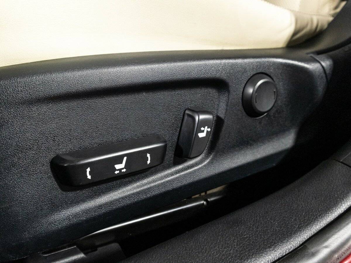 Lexus IS с пробегом — 2014 год. Фото: #15