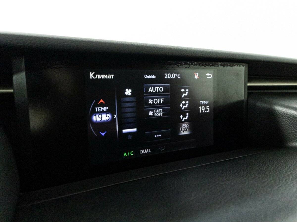 Lexus IS с пробегом — 2014 год. Фото: #16