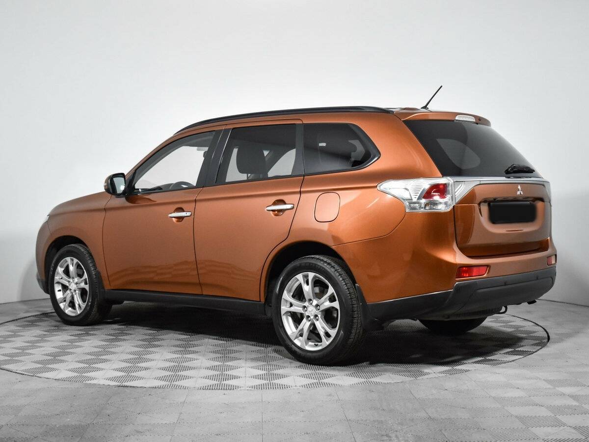 Mitsubishi Outlander с пробегом — 2012 год. Фото: #5
