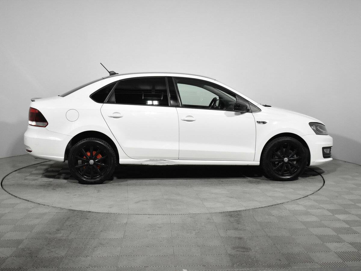 Volkswagen Polo с пробегом — 2019 год. Фото: #4