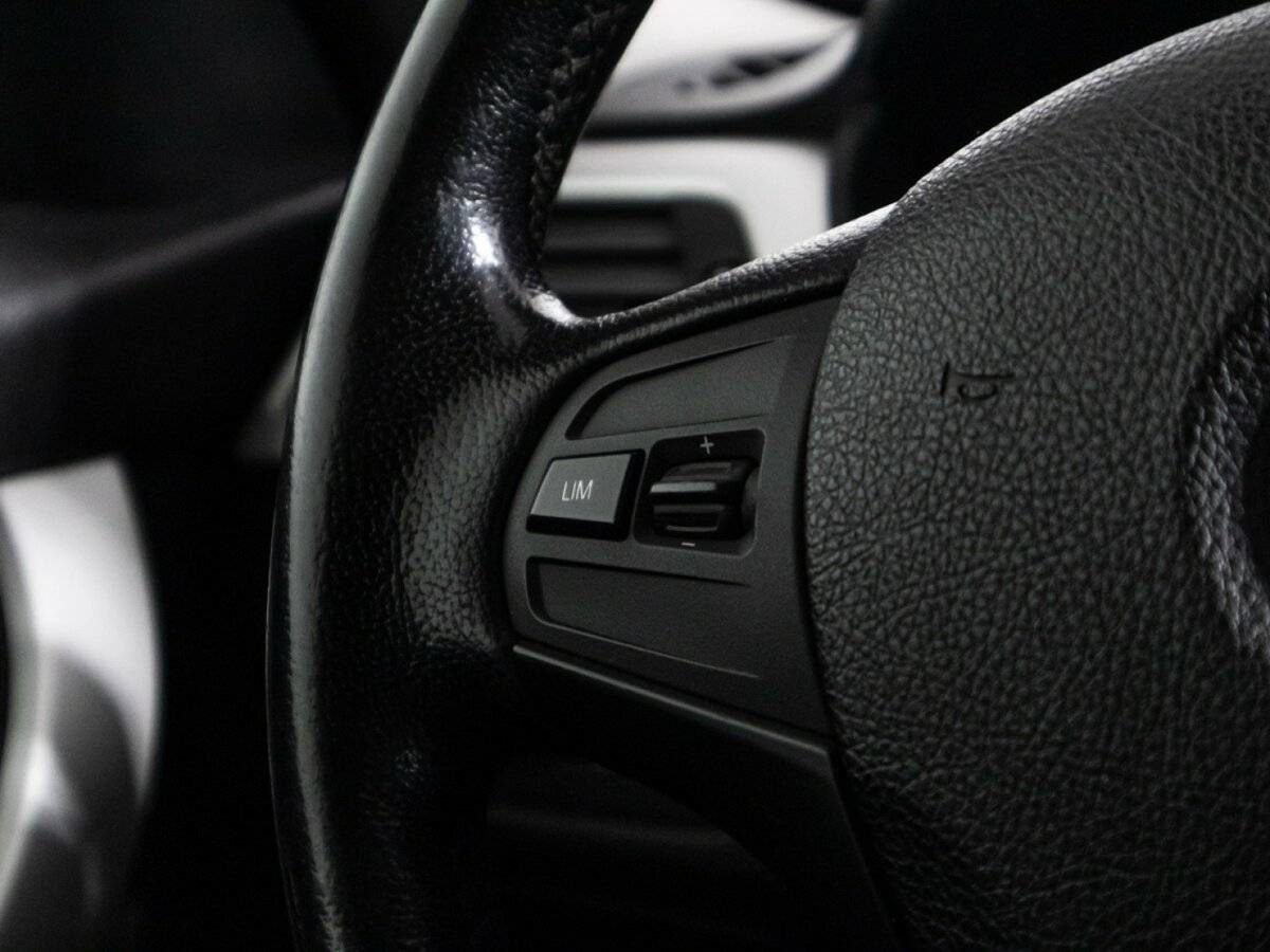 BMW 3 серии с пробегом — 2012 год. Фото: #20