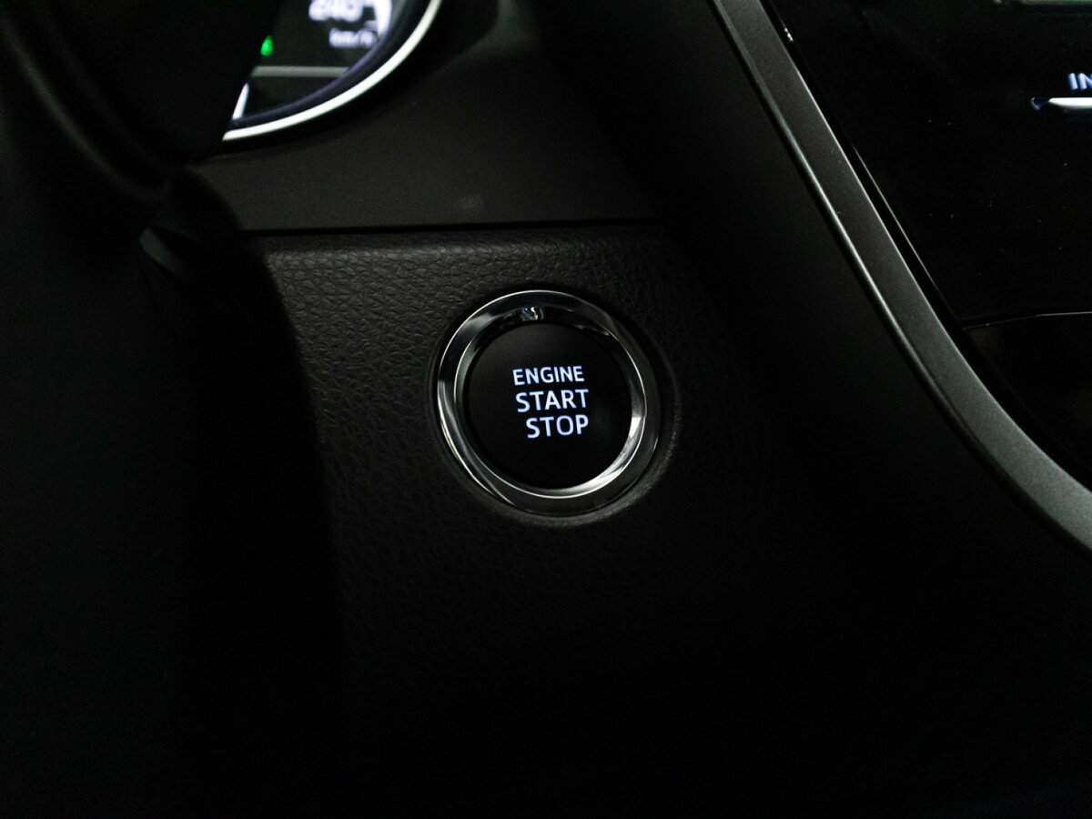 Toyota Camry с пробегом — 2020 год. Фото: #17