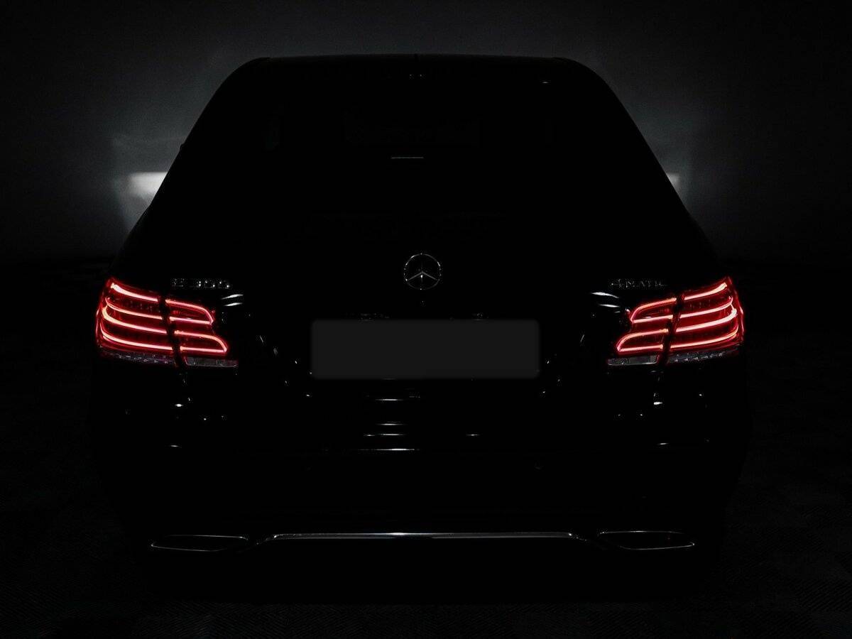 Mercedes-Benz E-Класс с пробегом — 2014 год. Фото: #24