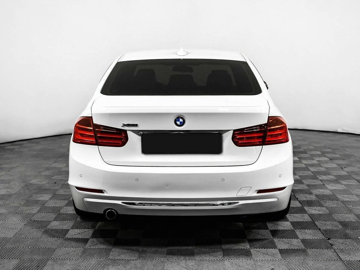 BMW 3 серии с пробегом — 2013 год. Фото: #5