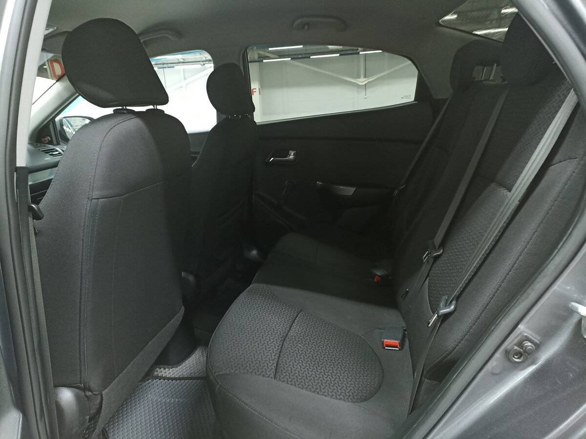 Kia Rio с пробегом — 2016 год. Фото: #10