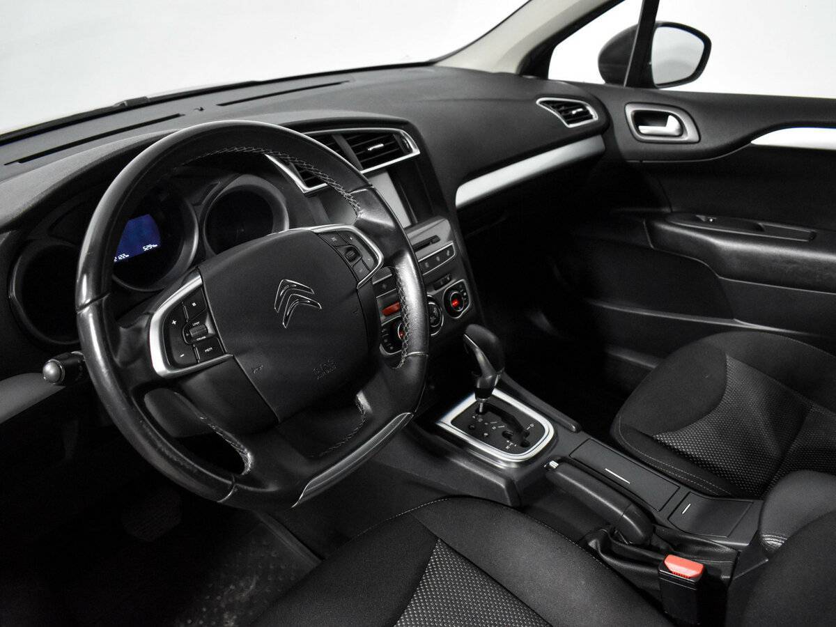 Citroen C4 с пробегом — 2016 год. Фото: #8