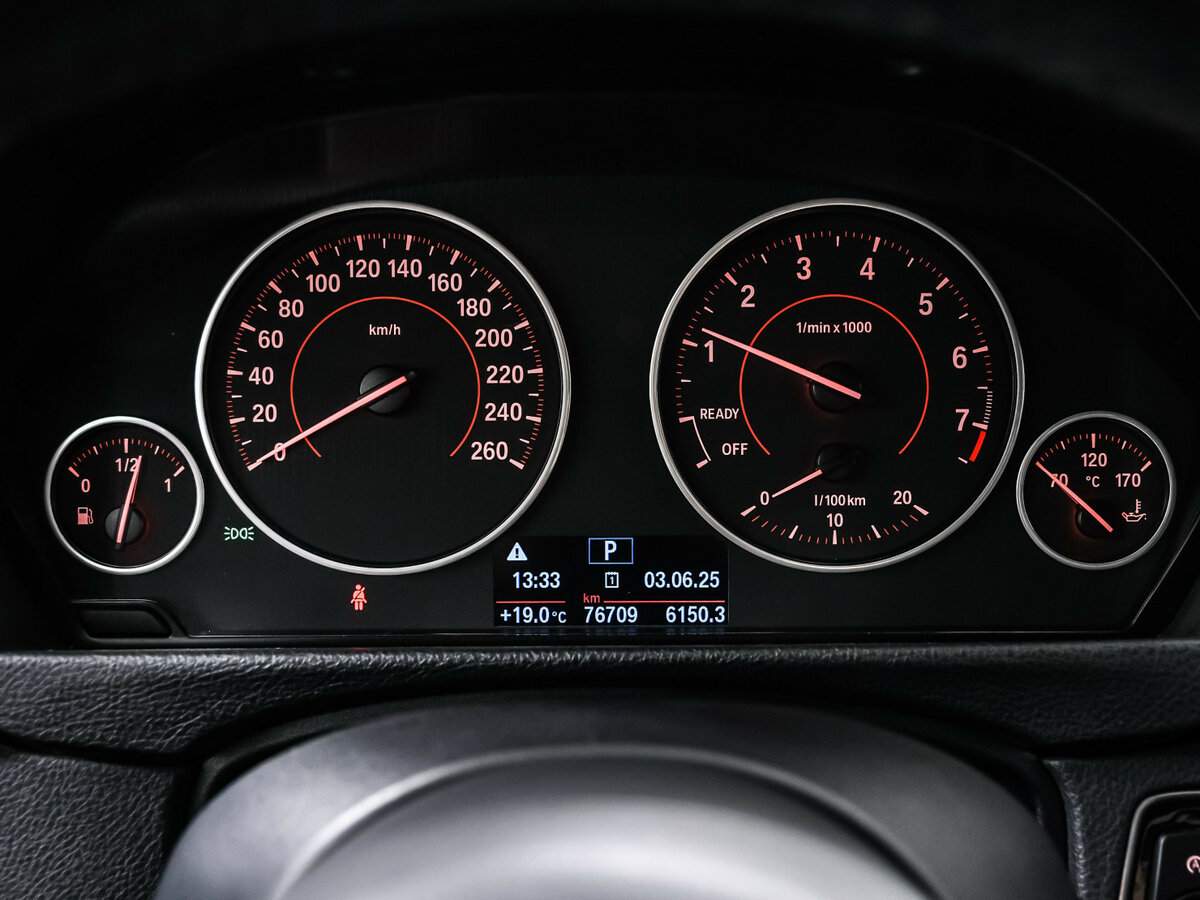 BMW 3 серии с пробегом — 2018 год. Фото: #9