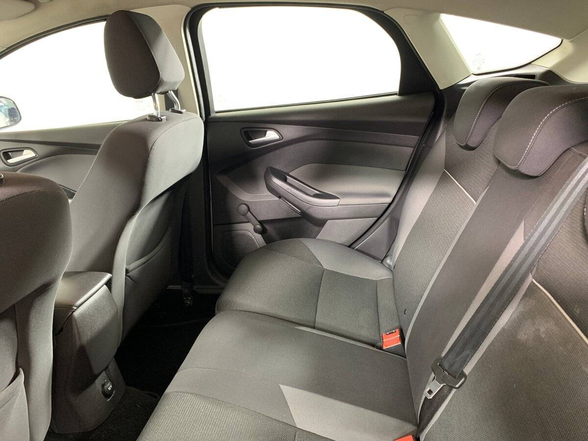 Ford Focus с пробегом — 2014 год. Фото: #17