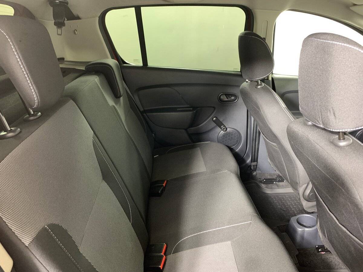 Renault Sandero с пробегом — 2021 год. Фото: #16