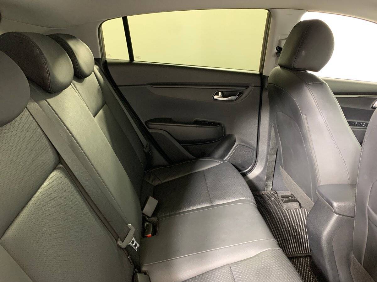 Kia Rio с пробегом — 2019 год. Фото: #16