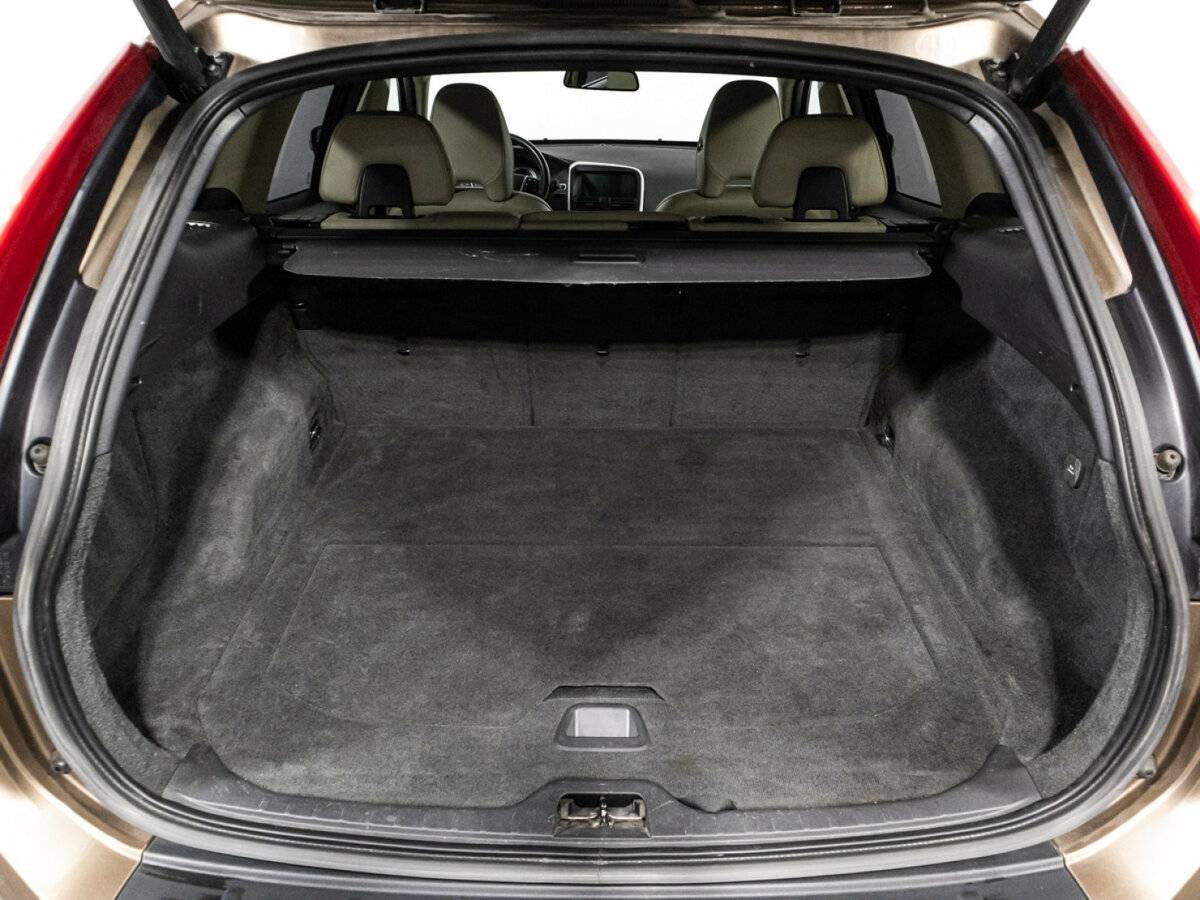 Volvo XC60 с пробегом — 2012 год. Фото: #14