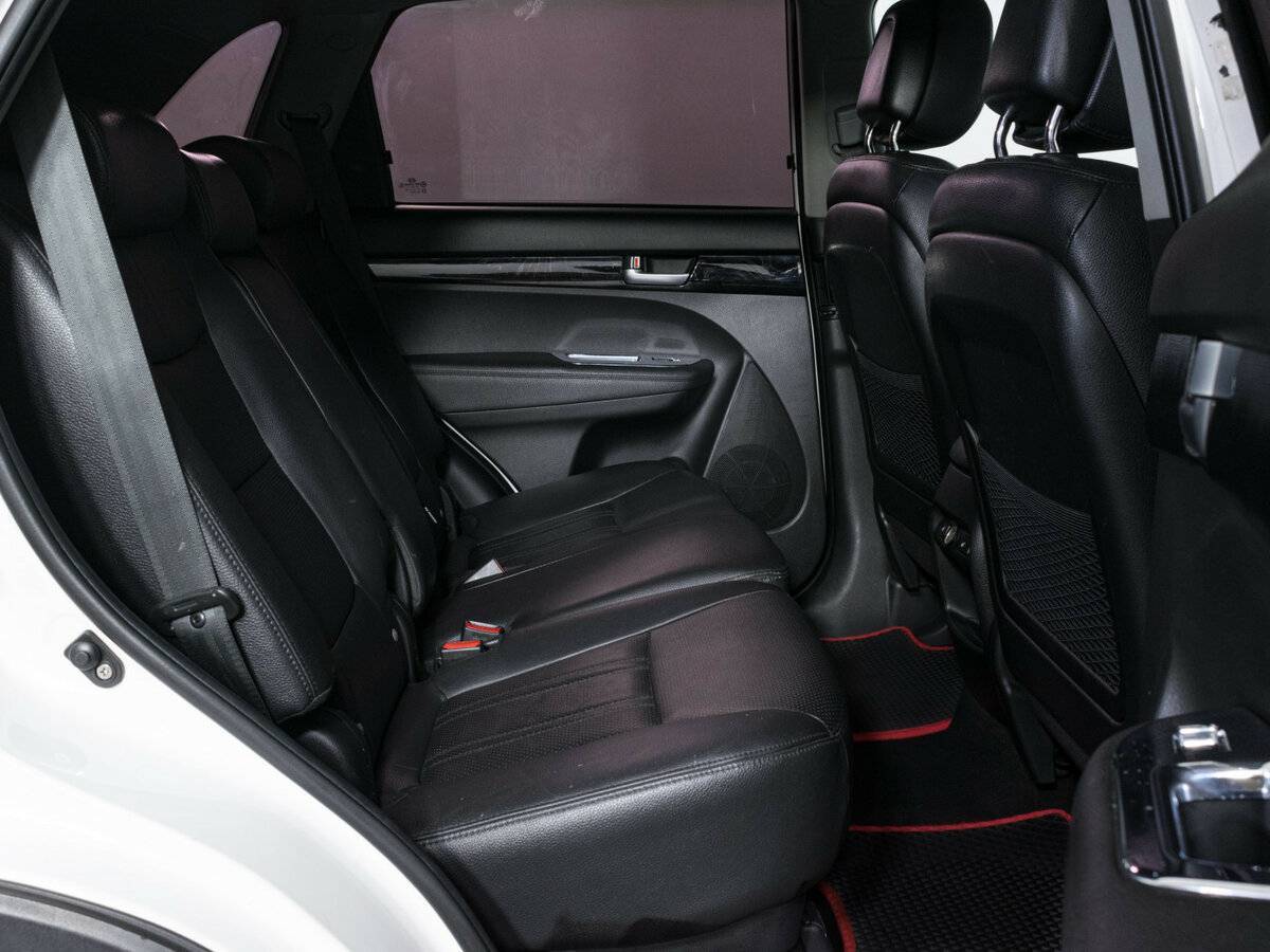 Kia Sorento с пробегом — 2013 год. Фото: #11