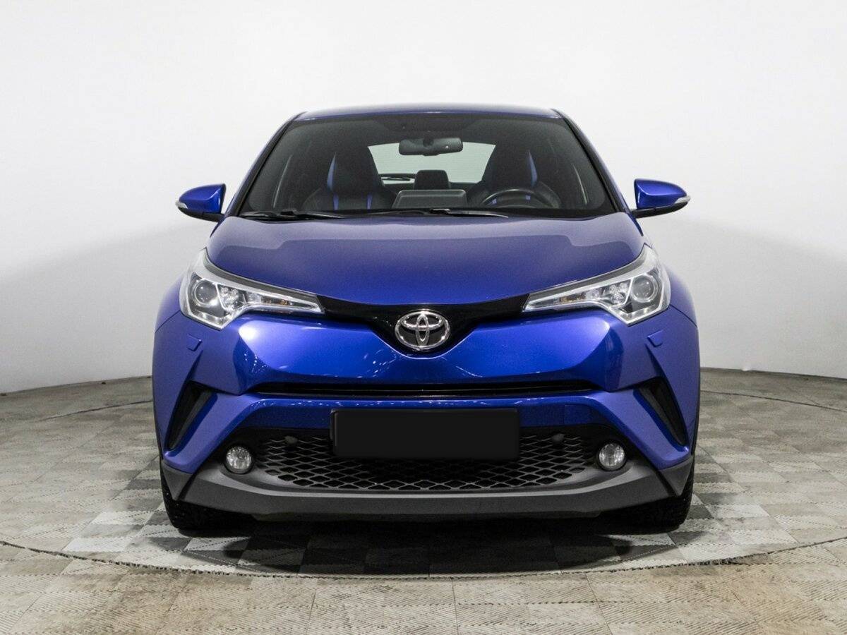 Toyota C-HR с пробегом — 2019 год. Фото: #1