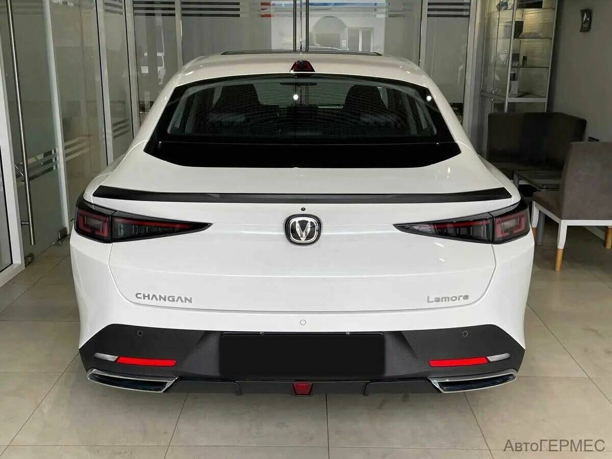 Changan Lamore с пробегом — 2024 год. Фото: #2