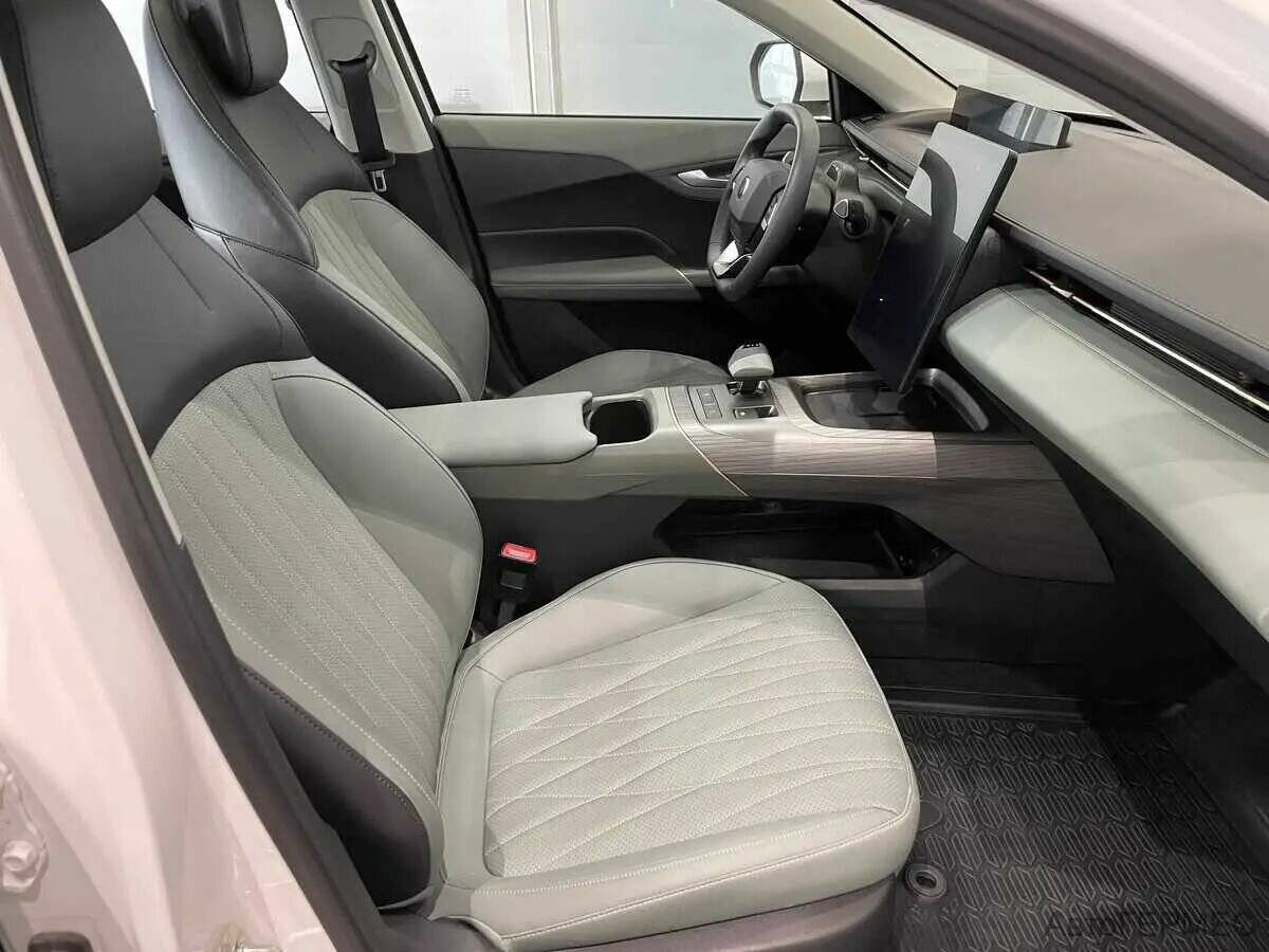 Changan Lamore с пробегом — 2024 год. Фото: #16