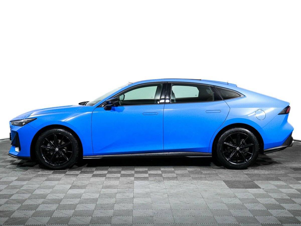 Changan UNI-V с пробегом — 2022 год. Фото: #4