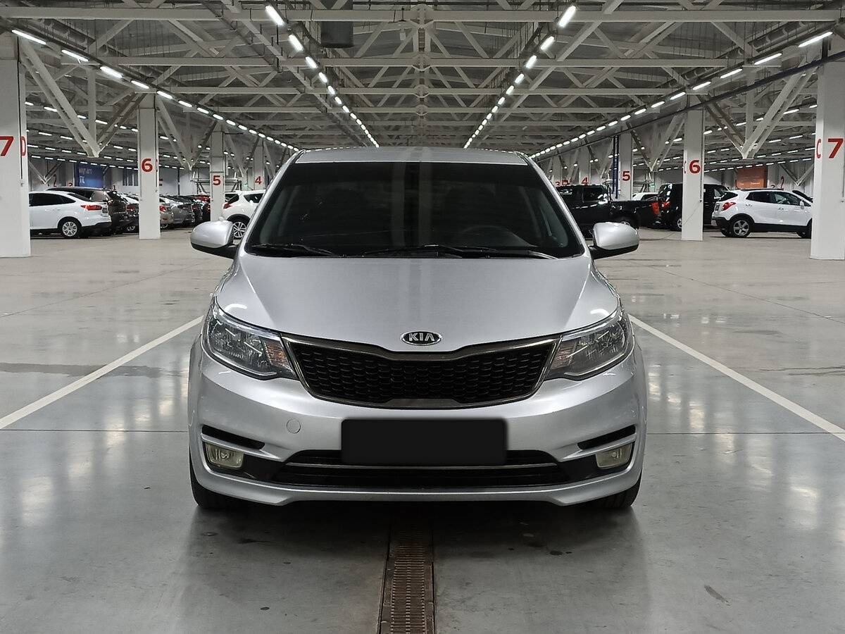 Kia Rio с пробегом — 2015 год. Фото: #1