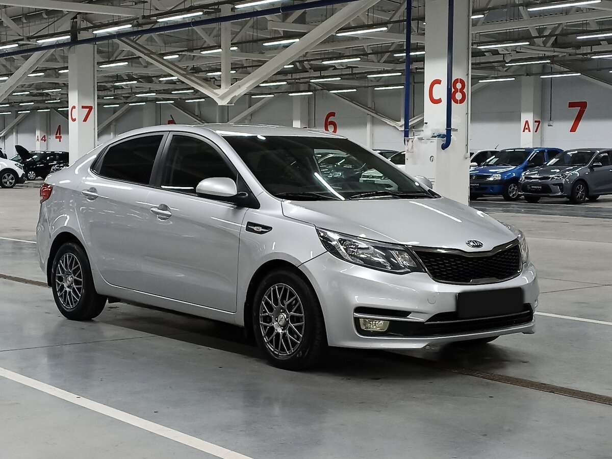 Kia Rio с пробегом — 2015 год. Фото: #2