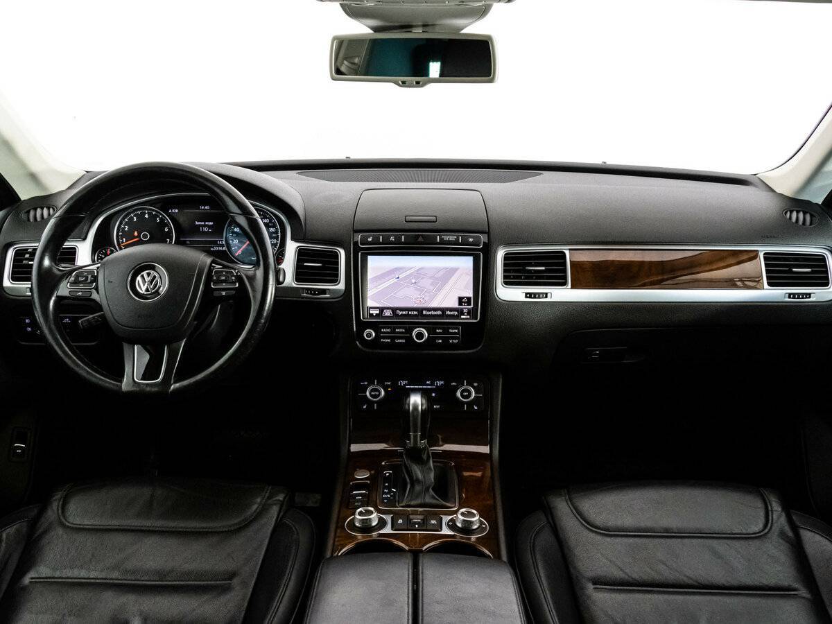 Volkswagen Touareg с пробегом — 2015 год. Фото: #8