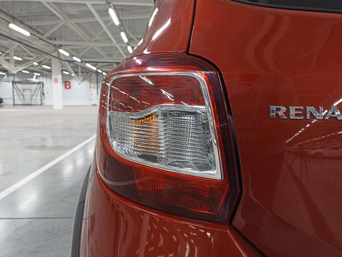 Renault Sandero с пробегом — 2018 год. Фото: #8