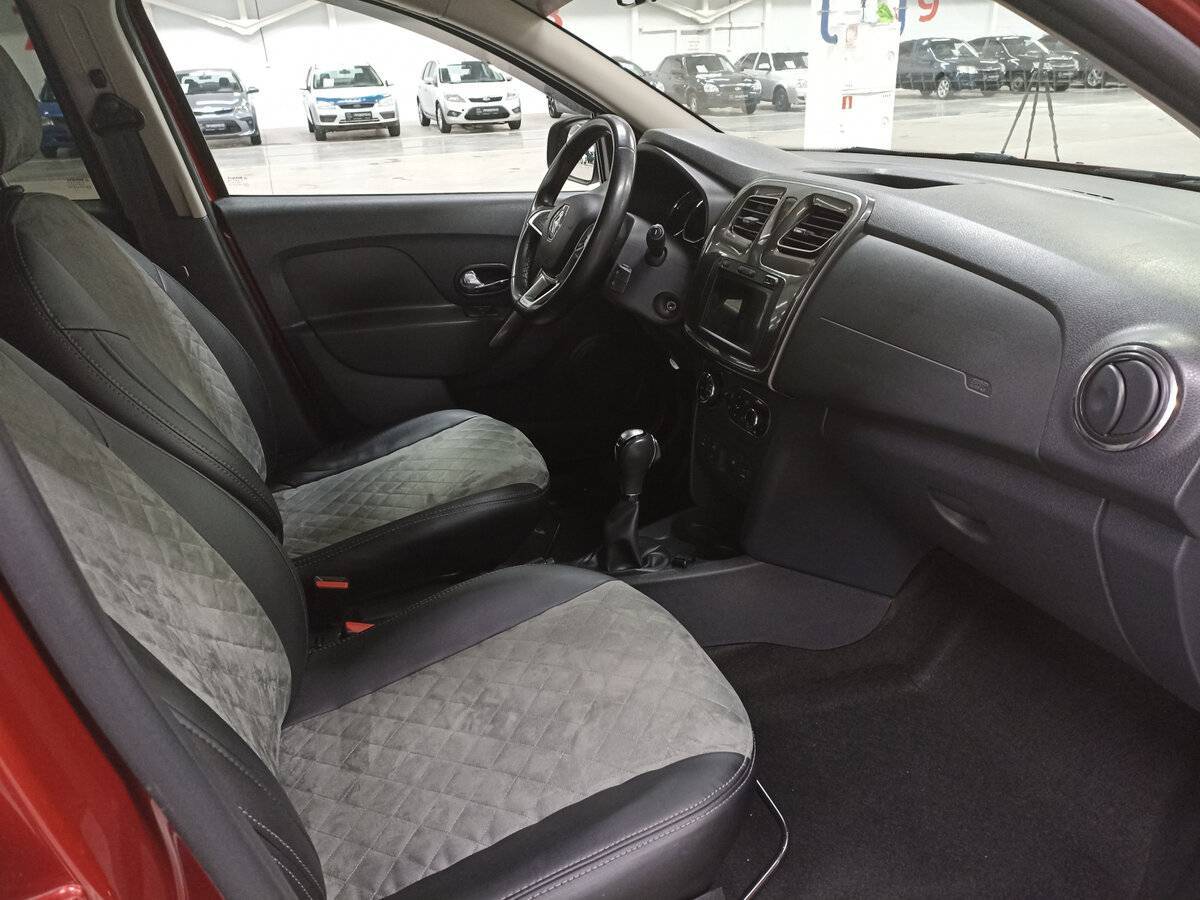 Renault Sandero с пробегом — 2018 год. Фото: #10