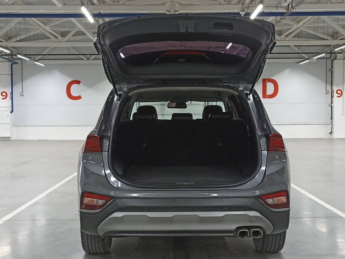 Hyundai Santa Fe с пробегом — 2019 год. Фото: #9