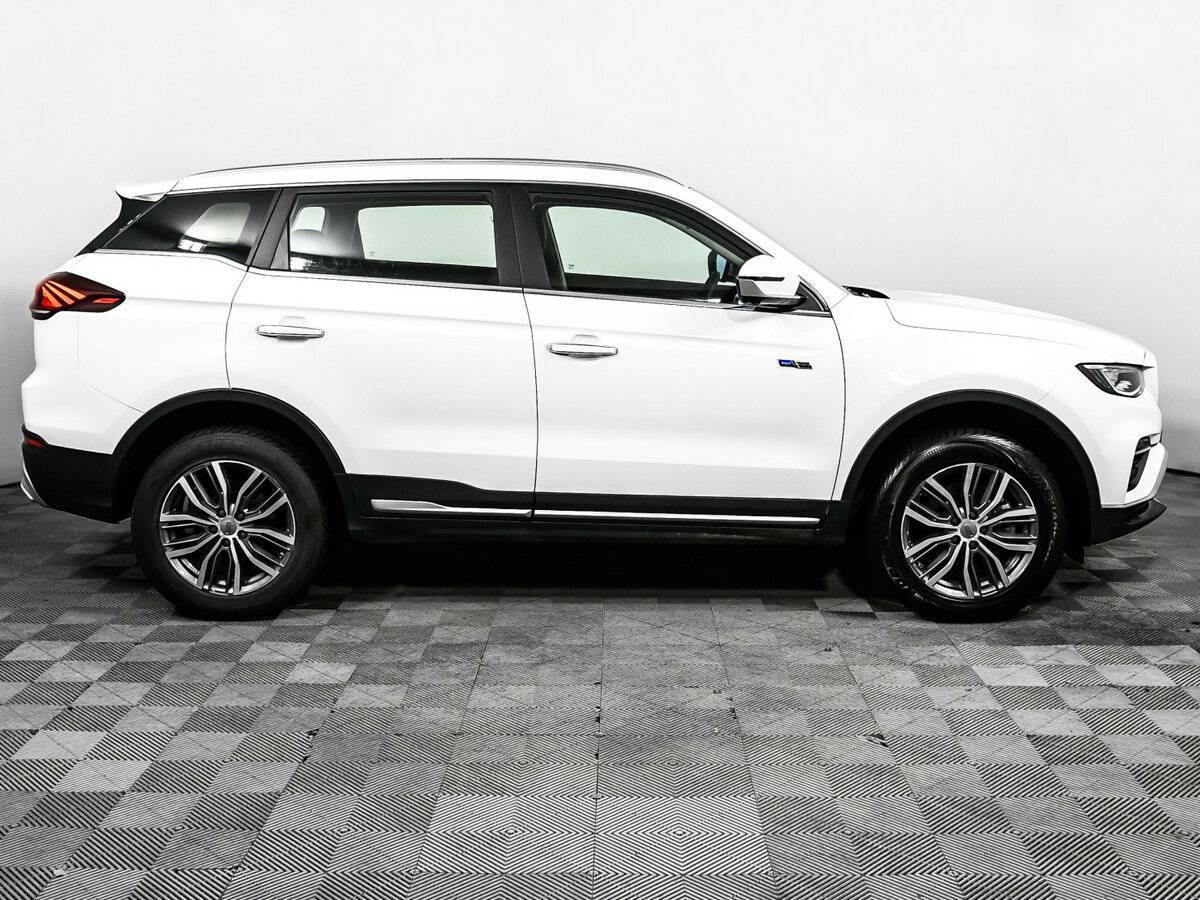 Geely Atlas Pro с пробегом — 2022 год. Фото: #3