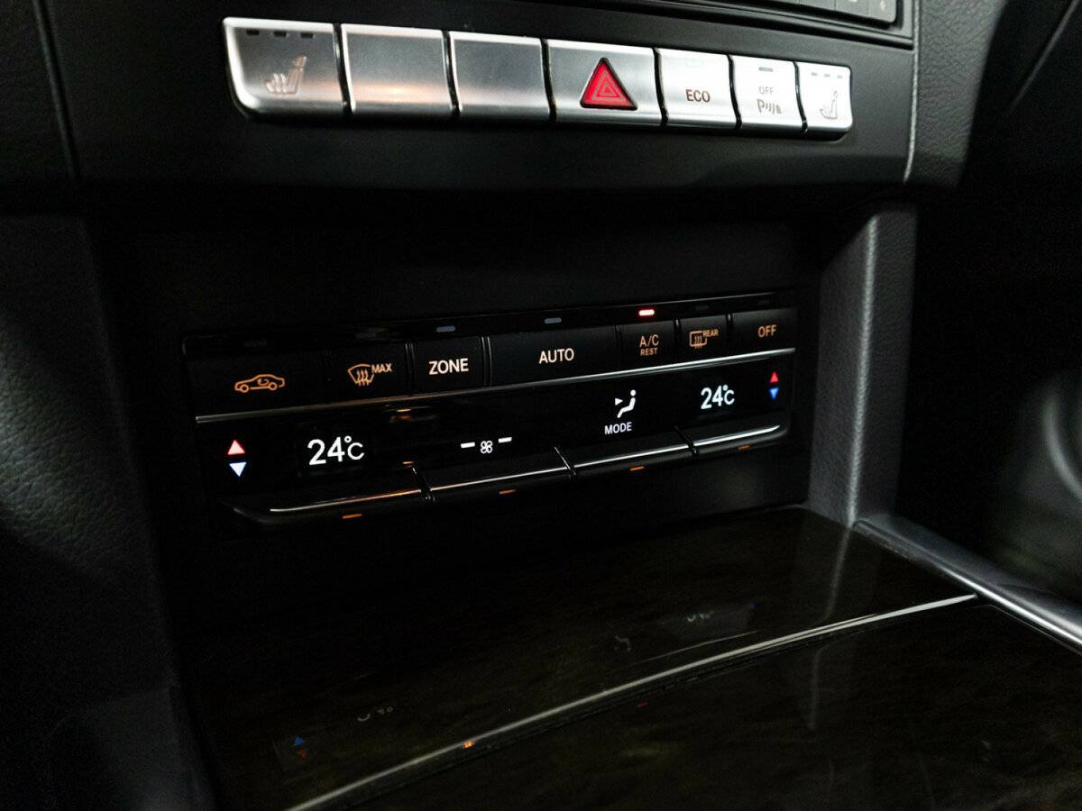 Mercedes-Benz E-Класс с пробегом — 2015 год. Фото: #16