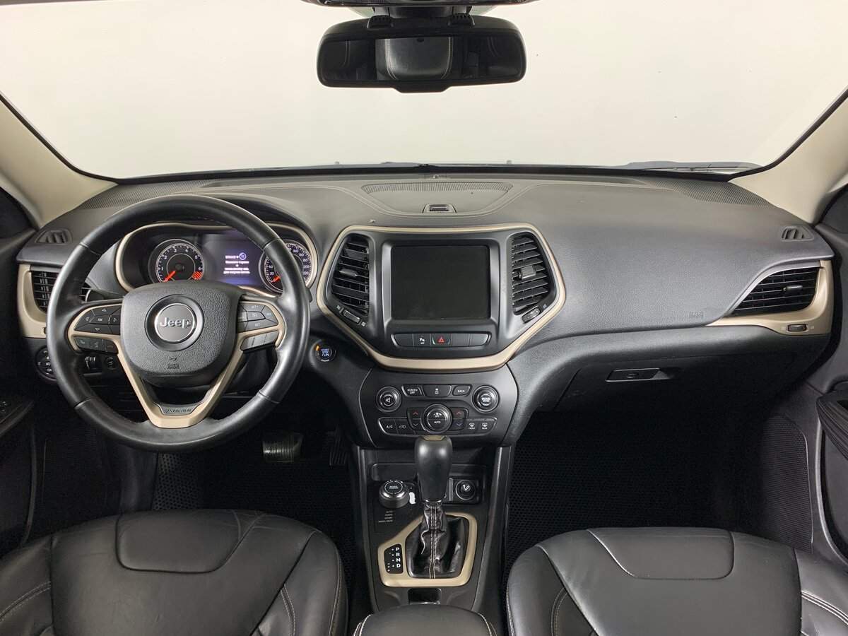 Jeep Cherokee с пробегом — 2014 год. Фото: #11