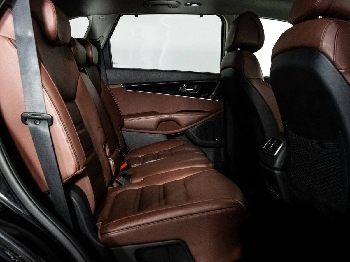 Kia Sorento с пробегом — 2016 год. Фото: #22