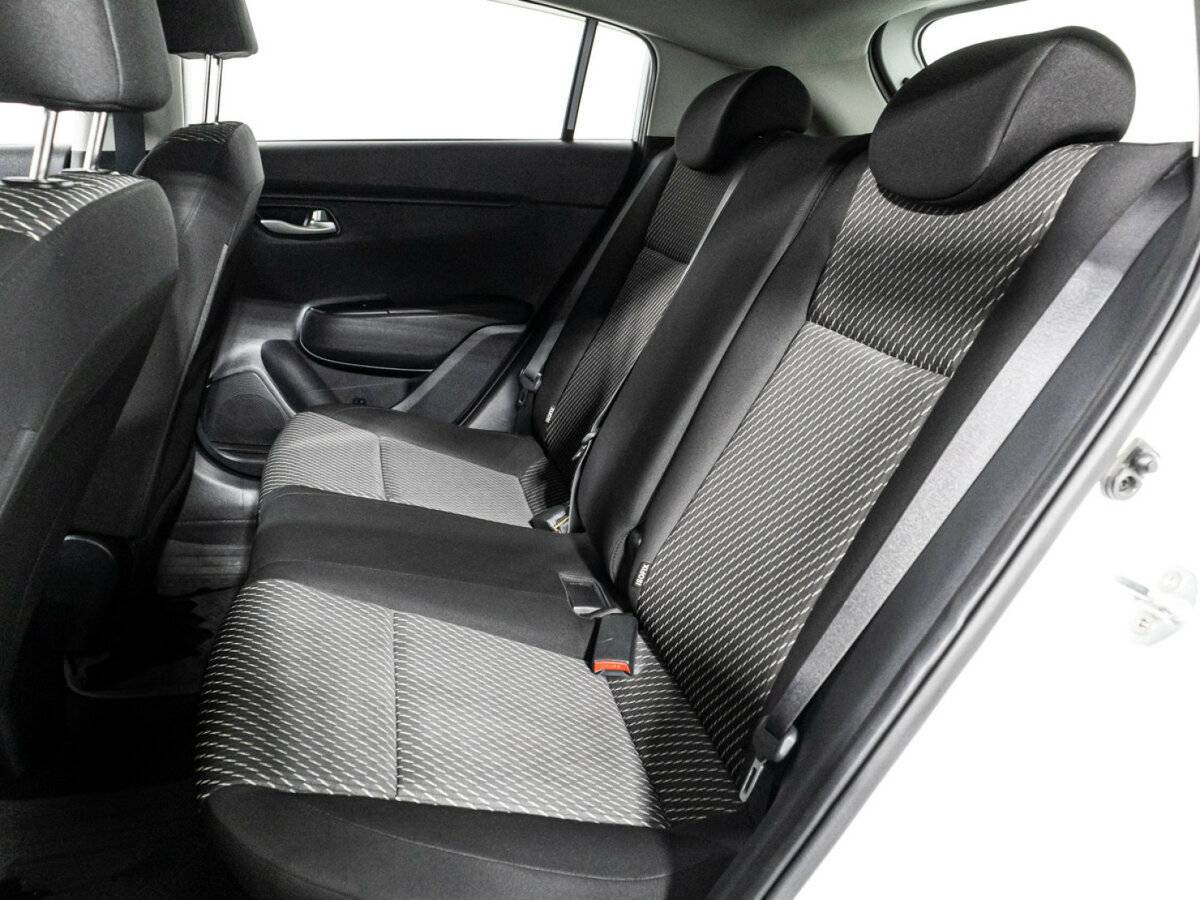 Kia Rio с пробегом — 2018 год. Фото: #9