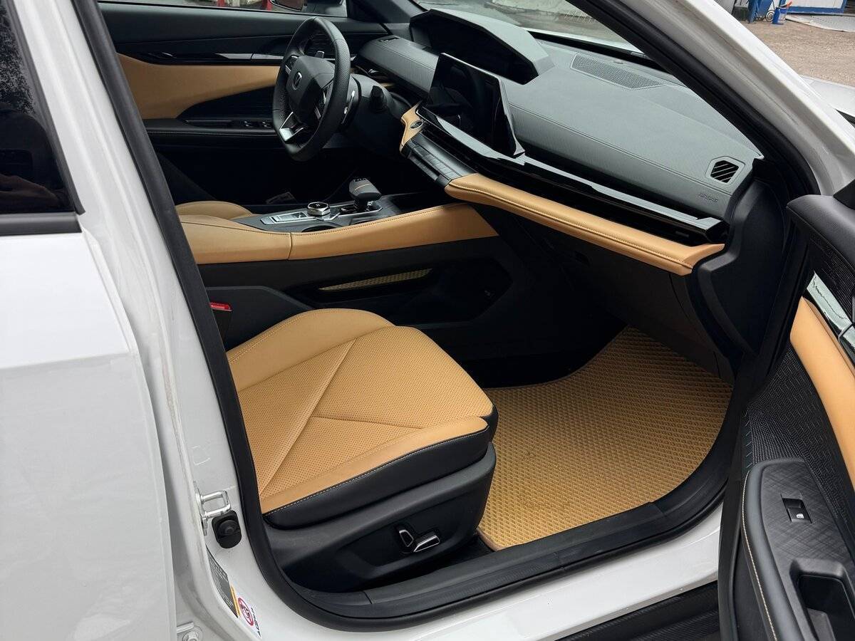 Changan UNI-V с пробегом — 2023 год. Фото: #13