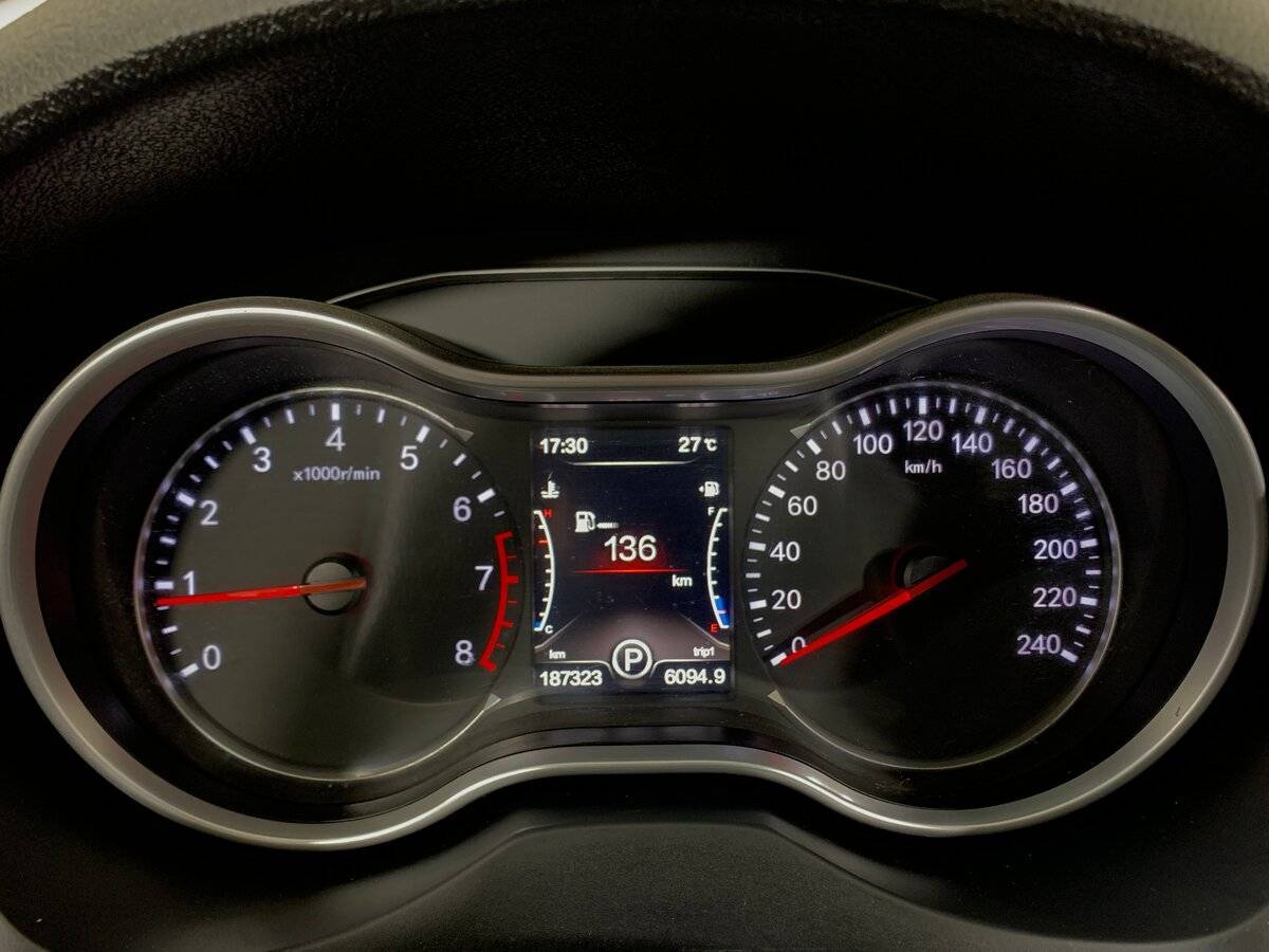 FAW Besturn X80 с пробегом — 2018 год. Фото: #13