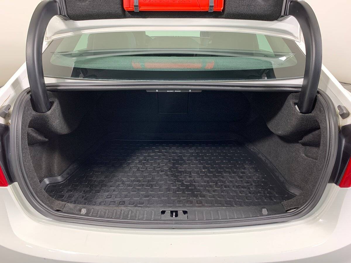 Volvo S60 с пробегом — 2014 год. Фото: #18