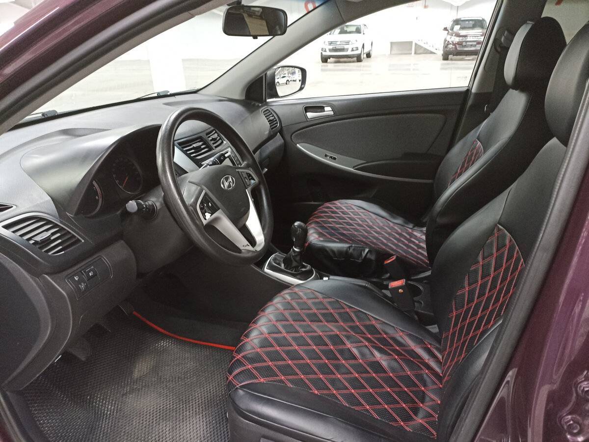 Hyundai Solaris с пробегом — 2013 год. Фото: #15