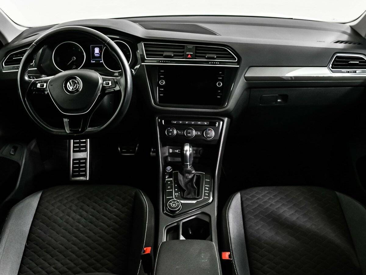 Volkswagen Tiguan с пробегом — 2018 год. Фото: #12