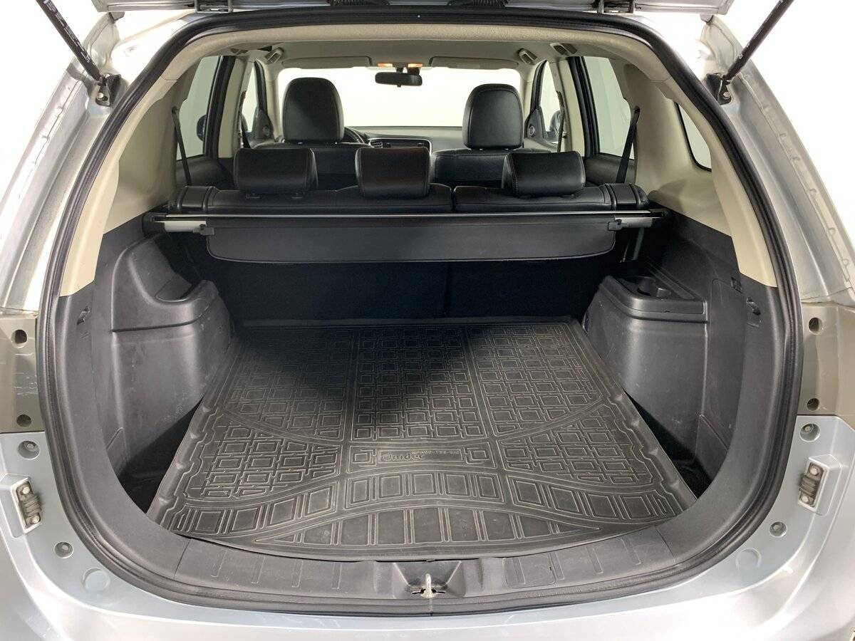 Mitsubishi Outlander с пробегом — 2013 год. Фото: #18