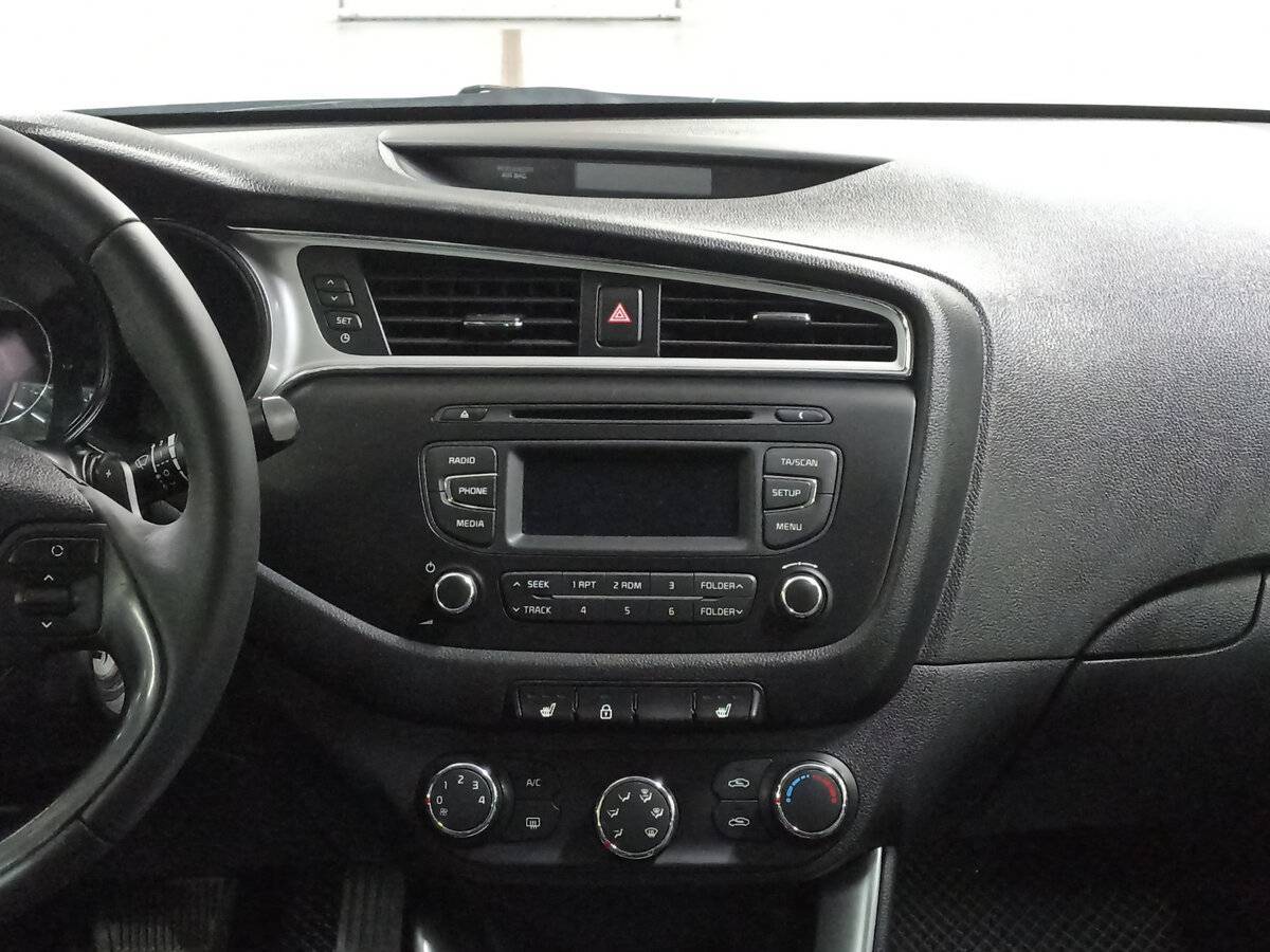 Kia Ceed с пробегом — 2015 год. Фото: #14