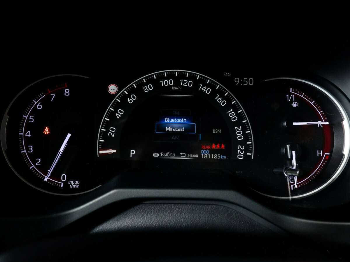 Toyota RAV4 с пробегом — 2019 год. Фото: #10