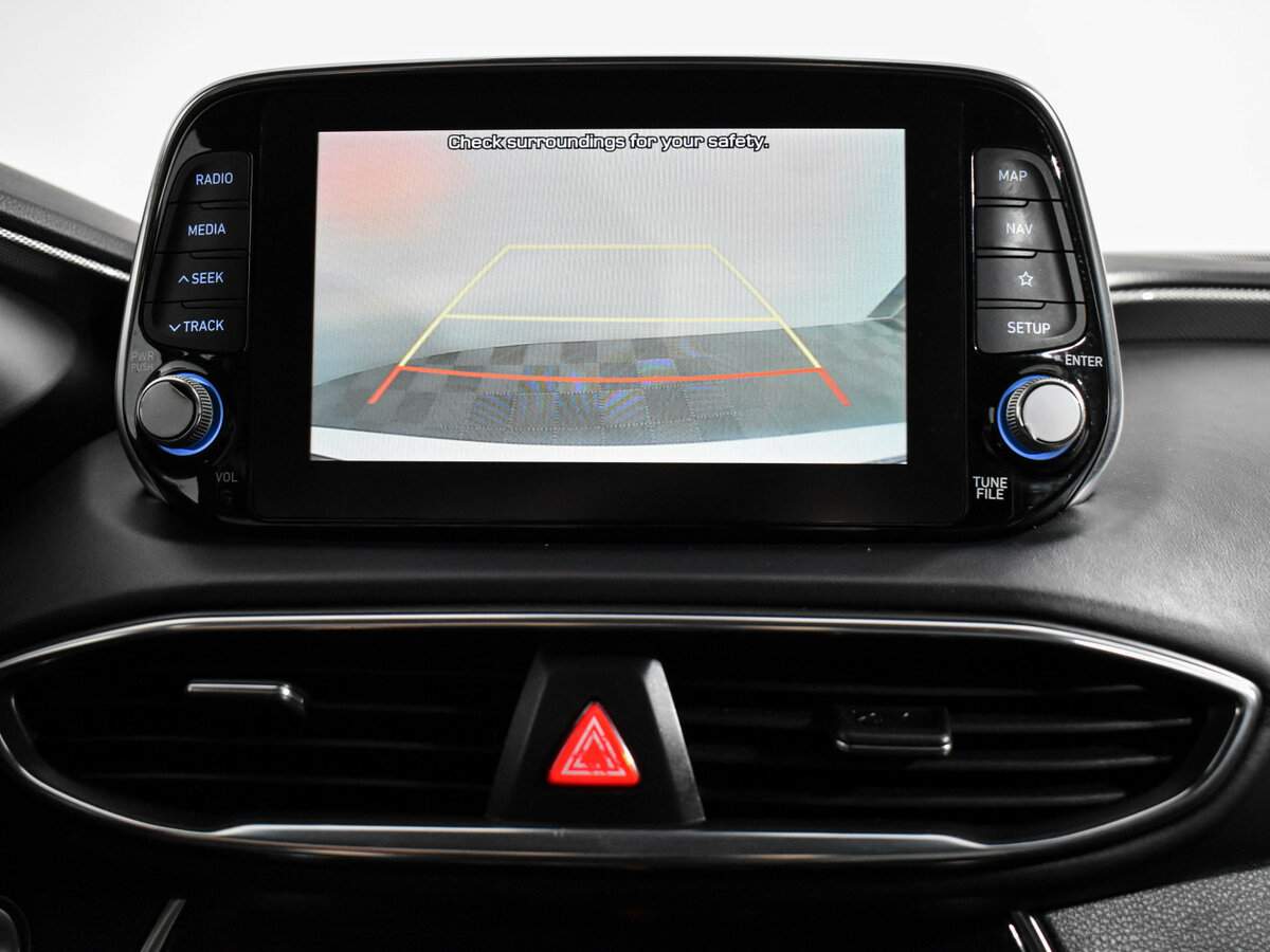 Hyundai Santa Fe с пробегом — 2018 год. Фото: #18