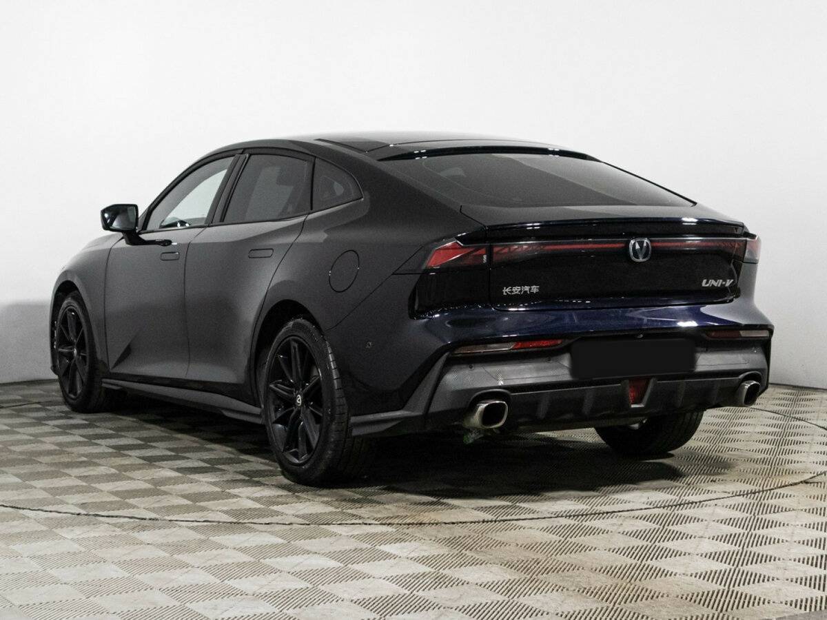 Changan UNI-V с пробегом — 2023 год. Фото: #6